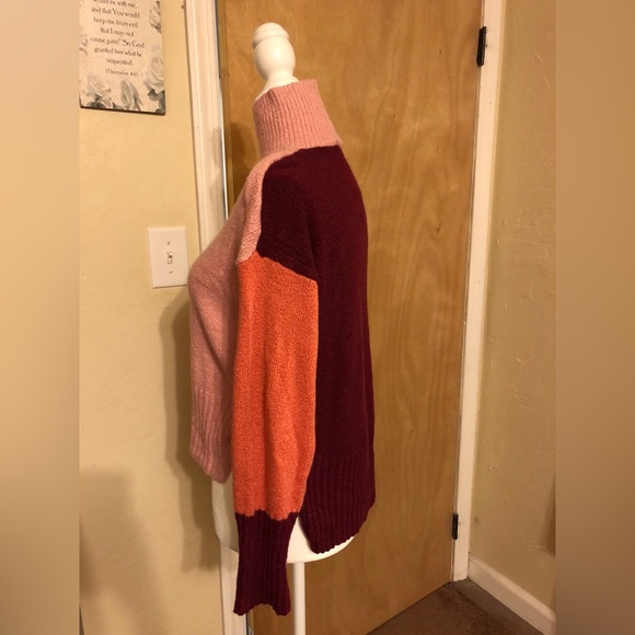 Pink Colorblock Sweater - Picture 6 of 6